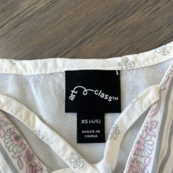 Size XS 4/5 blouse - Picture 2 of 3